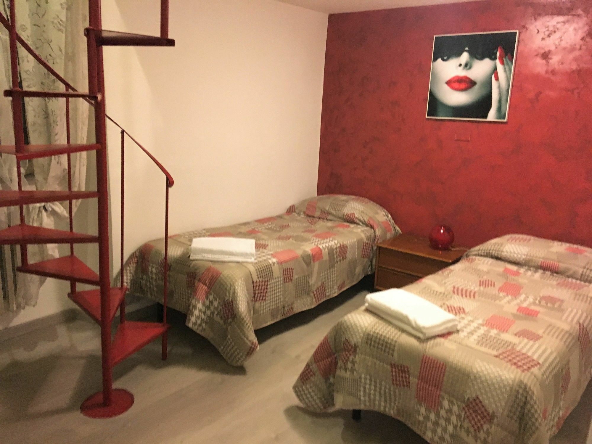 Guesthouse Paradisio โรม ภายนอก รูปภาพ