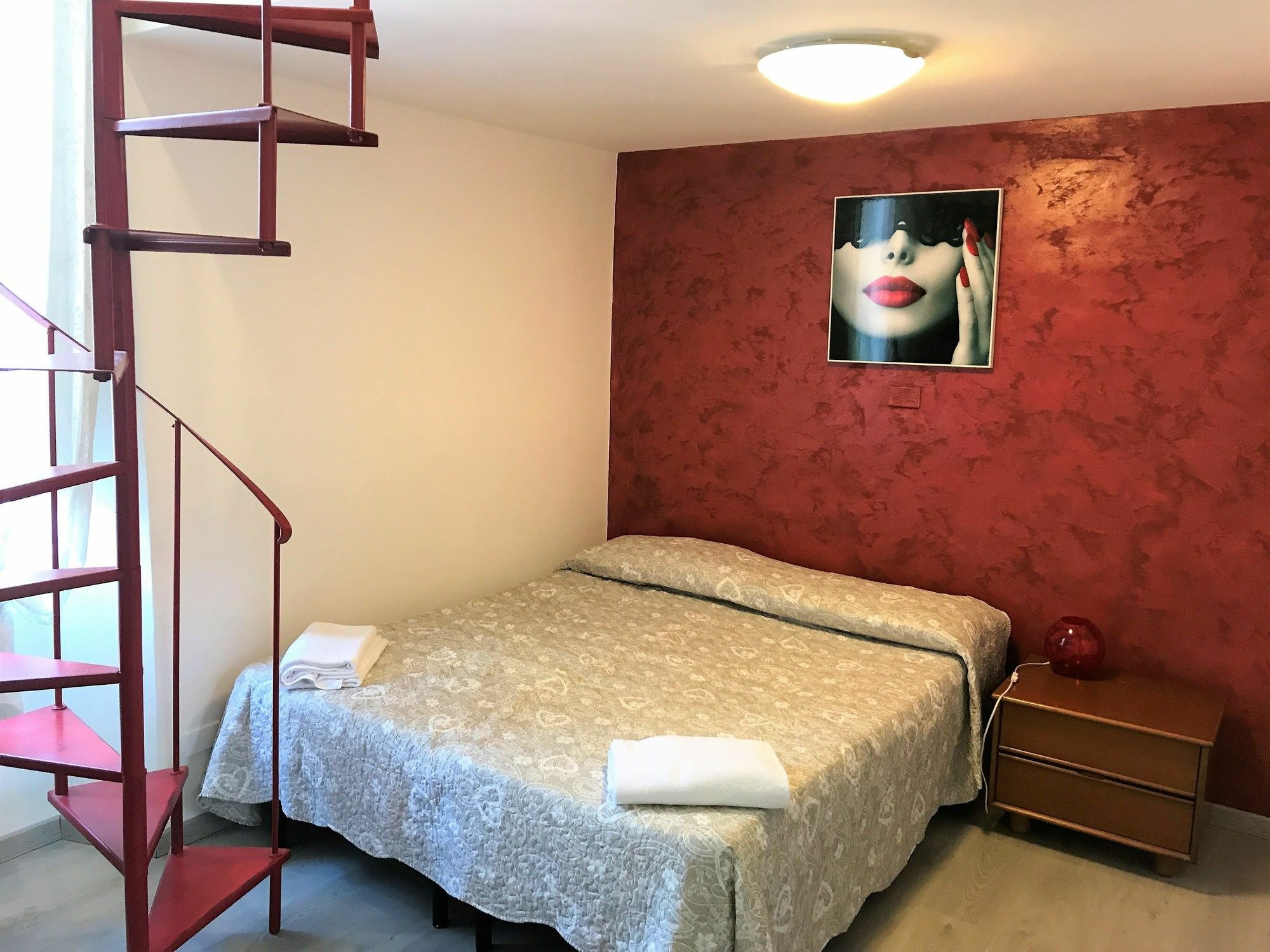 Guesthouse Paradisio โรม ภายนอก รูปภาพ
