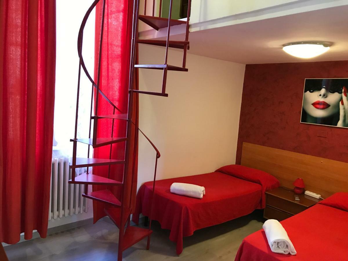 Guesthouse Paradisio โรม ภายนอก รูปภาพ
