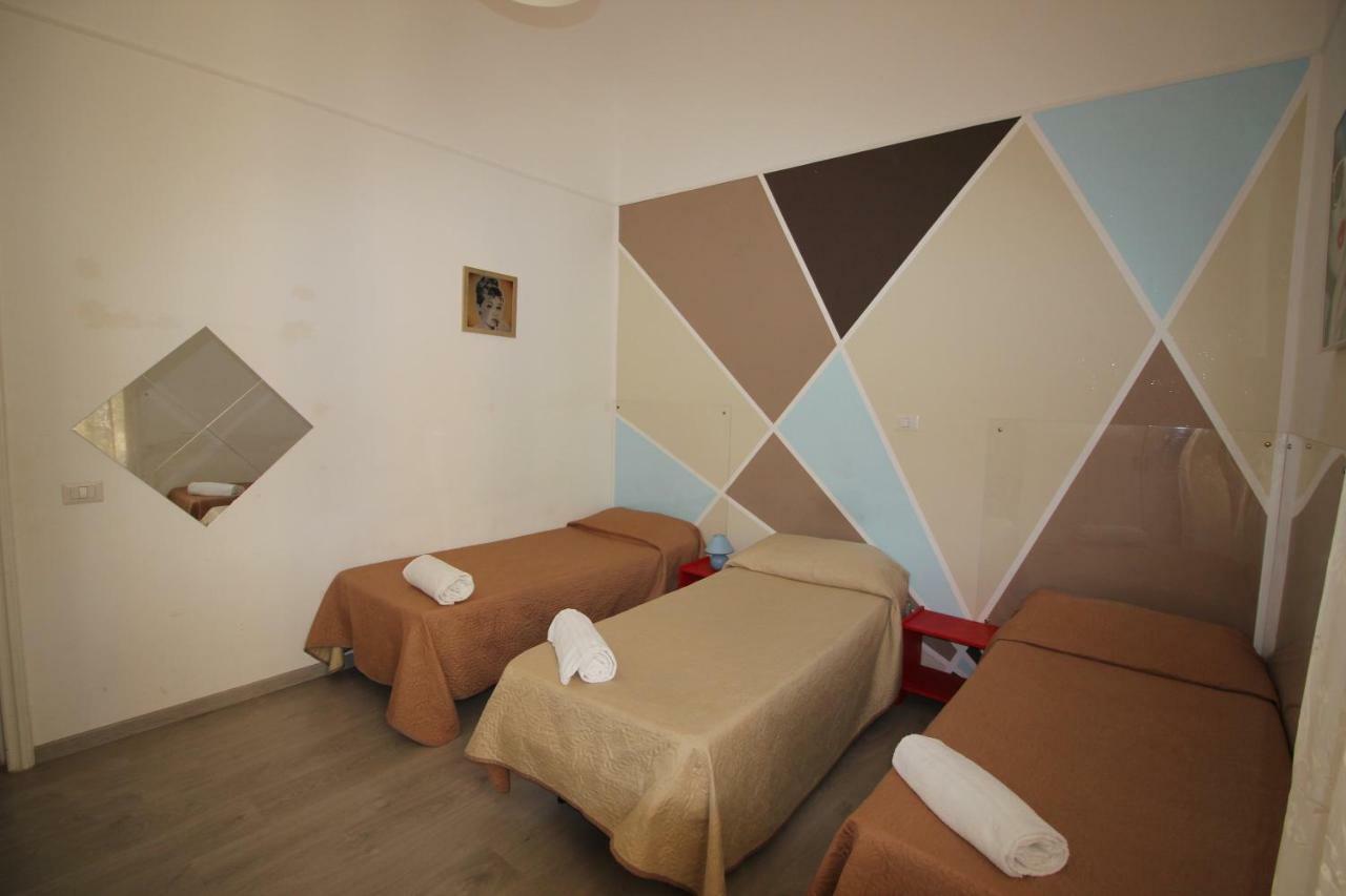 Guesthouse Paradisio โรม ภายนอก รูปภาพ